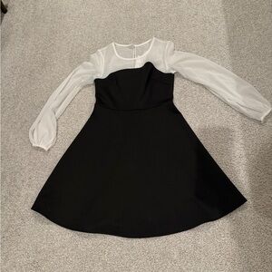 FEW MODA NEW YORK Elegant Black and White Long Sleeve Dress